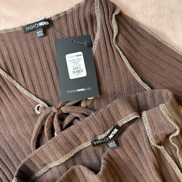 BROWN CONTRAST STITCHED LEGGING SET W/ CROPPED LACE UP FRONT · SIZE S · NWT - Picture 6 of 7